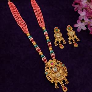 Ensemble de collier long traditionnel en argent oxydé : Bijoux ethniques en métal noir tendance pour femmes et filles - Product Image 5