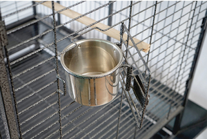 Bán Buôn Giá Thấp Sang Trọng Không Gian Lớn Màu Đen Thép Không Gỉ Kim Loại Sắt Parrot Canary Budgie Pet <span class=keywords><strong>Bird</strong></span> Lồng Với Bánh Xe - Product Image 4