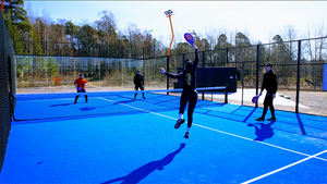 Крытый и открытый корт для падел-тенниса, панорамный, для соревнований, 20х10 м, с искусственным покрытием, закаленным стеклом, оцинкованной сталью и LED-подсветкой - Product Image 2