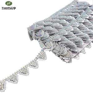 Catena di Strass Cristallo AB di Alta Qualità 21mm con Placcatura Triangolare Dorata per Accessori Fai-da-Te di Borse, <span class=keywords><strong>Scarpe</strong></span> e Abbigliamento - Product Image 3