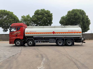 Camión Cisterna SINOTRUK 8*4 Personalizable, 35000L, Vehículo de Transporte de Líquidos Inflamables, Camión de Combustible, Vehículo de Transporte Industrial - Product Image 6