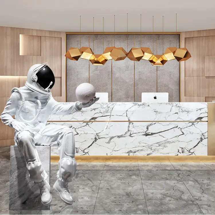 3d-фигурка в натуральную величину, черно-белая Полимерная космическая астронавт, орнамент, абстрактная скульптура для спортзала, украшение для отеля, Потолочный декор