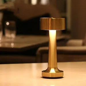 Modernes Restaurant Wiederauf ladbare Tisch lampe Europäisches Design Hotel Dekoration LED Tisch leuchte Bar LED Lampe