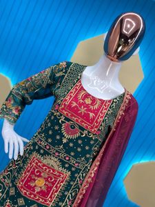 Presentamos el Nuevo Conjunto Kurti-plazzo Fox Georgette de Buena Calidad, Top Pesado con Hermosos Bordados y Plazzo Pesado - Product Image 6