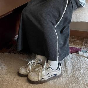 Zapatillas Blancas de Mujer de Diseño de Alta Calidad con Suela Gruesa, Parte Superior de Malla, Entresuela de Lujo, Forro Transpirable, Diseño Único y Versátil - Product Image 2