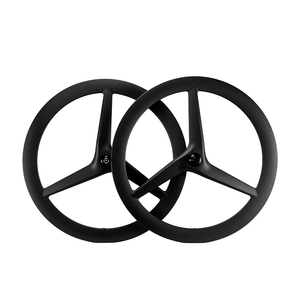 Bicicleta de piñón fijo de alto rendimiento 700C <span class=keywords><strong>Ruedas</strong></span> de fibra de <span class=keywords><strong>carbono</strong></span> Llanta de bicicleta de carretera Freno de disco Juego de <span class=keywords><strong>ruedas</strong></span> de tres hojas - Product Image 3