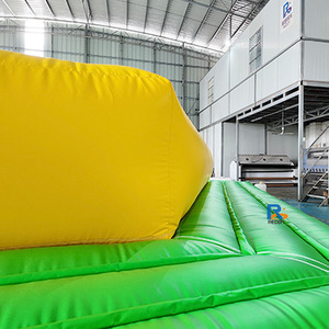 Castillo Inflable Gigante Verde <span class=keywords><strong>de</strong></span> PVC Fácil <span class=keywords><strong>de</strong></span> Instalar, Cancha <span class=keywords><strong>de</strong></span> Fútbol Personalizable para <span class=keywords><strong>Alquiler</strong></span> en Parques Infantiles - Product Image 6