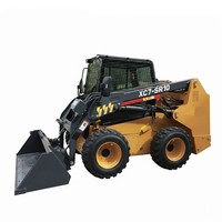 Chargeuse compacte orientée vers la productivité XC7SR10, capacité nominale de 1,1 tonne, godet de 0,6 m³ pour les travaux de maintenance routière municipale