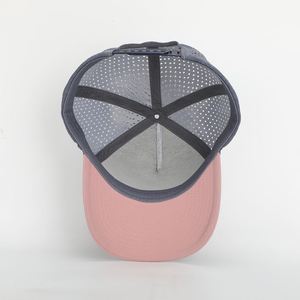 Casquette personnalisée de haute qualité à 5 panneaux avec découpe laser perforée, logo en PVC gris chiné, casquette de baseball résistante à l'eau - Product Image 6