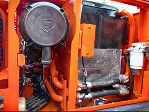รถขุดมือสอง DOOSAN DX140LC 14 ตัน เครื่องยนต์ DB ปั๊มไฮดรอลิก Doosan Mottrol วาล์ว KYB ชั่วโมงการใช้งานต่ำ สภาพ 90% ปี 2023 บุ้งกี๋ขนาด 0.51 เมตร - Product Image 4