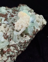 Radha Arts Apophyllite, spécimen minéral, cluster d'apophyllite et d'okenite multicolore, pierre naturelle, cristal de guérison, géode, 6,5 pouces