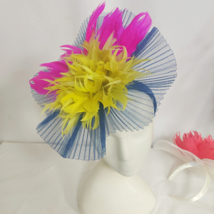 Fascinator élégant et tendance avec plumes pour <span class=keywords><strong>femme</strong></span>, idéal pour mariage, église, thé ou derby, en sinamay, ornement capillaire - Product Image 3