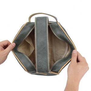 Sac de toilette en nylon vegan de haute qualité, personnalisé avec logo, étanche, avec fermeture éclair, pour voyage, sac de toilette en nylon PU. - Product Image 6