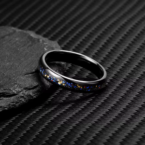 Anneaux en tungstène noir personnalisés pour hommes de 4 mm avec incrustation d'opale galaxie, ajustement confortable, pour mariages, fêtes, anniversaires, bijoux unisexes - Product Image 4