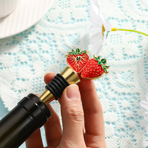Strawberry <b>Wine</b> Bottle Stopper Gold Silver Rose Gold Zinc Alloy Sealing For <b>Wine</b> Preservation And Party Gifts - Product Image 3