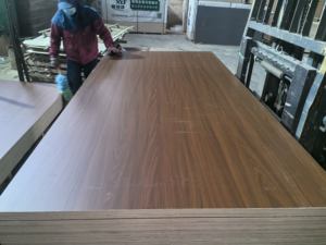 Panneaux de contreplaqué mélaminé à grain de bois de 4 x 8 pieds et 4 x 9 pieds pour meubles - Product Image 5