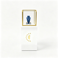 Ensemble de vitrines de présentation de bijoux de luxe sur mesure, en acier inoxydable doré et en verre, pour les bijouteries haut de gamme