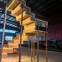 Escalier modulaire empilé sur mesure, escalier flottant moderne en forme de L pour l'extérieur, avec bois massif pour projet de villa de luxe ou appartement
