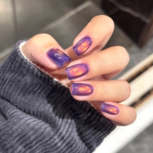 Vernis à ongles gel effet œil de chat violet base orange clair, motif nuages de flammes éclatants - Product Image 2
