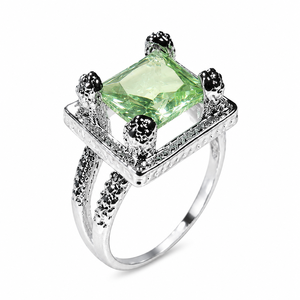 Anello Verde Minimalista da Donna, Anello da Dito alla Moda - Product Image 1