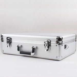 กล่องใส่การ์ดสำหรับเล่นกีฬามีแผ่นพื้น4แถวทำจากอะลูมิเนียมสีดำ - Product Image 2