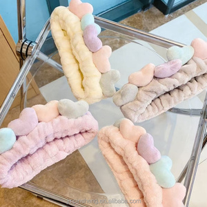 Fasce per Capelli e Accessori da Spa e Yoga per Donne e Ragazze, Personalizzabili, Colorate, a Forma di Cuore, in Flanella Pelosa, Stile Dolce ed Elastico - Product Image 4