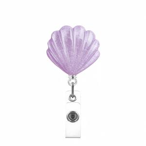 Vente en gros de nouveaux clips et porte-badges fantaisie irisés en forme de coquille Saint-Jacques. - Product Image 2
