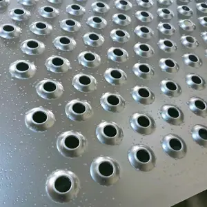 공장 맞춤형 아연 도금 철판 톱니 모양 발 페달 천공 금속 플레이트