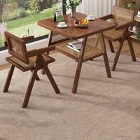 Ensemble table et chaises compactes en bois massif, table à manger miniature exquise en trois pièces pour balcon, espace de détente à domicile, détente confortable