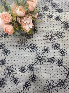 Directo de Fábrica, Nueva Tela de Malla Transpirable con Diseño de <span class=keywords><strong>Girasoles</strong></span> y Puntos, con Encaje Bordado y Recubrimiento de PA, para Textiles del Hogar y Bodas - Product Image 3