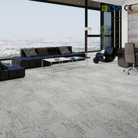 Dalles de moquette commerciales multi-niveaux en boucle 50x50cm, robustes, antidérapantes, en PP, pour un revêtement de sol facile à poser soi-même