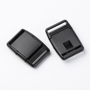 Boucle à cliquet en plastique 25 mm noire réglable pour sacs, sacs à dos, cordons pour animaux de compagnie - Product Image 1