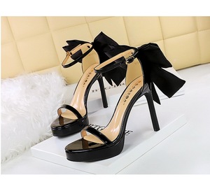 Sandali con Tacco a Spillo e Plateau in Camoscio Nero con Cinturino alla Caviglia e Grande Fiocco, Sexy Scarpe da Sera per Donna - Product Image 5