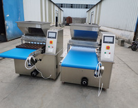 PLC Machine automatique de remplissage et de formage de pâte à gâteau pour la fabrication de cupcakes Machine de dépôt de gâteaux
