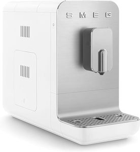 Machine à café Bean to Cup BCC13WHMUK avec système de lait intégré, 1,4 L, 1350 W, blanc mat - Product Image 6
