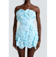Robe mini en satin sans bretelles avec appliques florales 3D en perles, robe mini scintillante avec strass en bleu bébé, robe de soirée pour femme