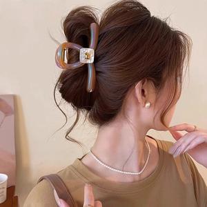 Nouvelle Pince à Cheveux Grande Taille Translucide en Résine Plastique, Style Gelée Colorée, pour Filles et Femmes - Product Image 4