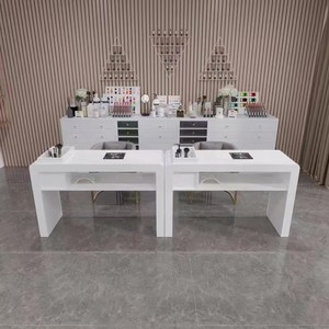 Table de manucure moderne de luxe en acier inoxydable avec lampe à ongles et grand rangement pour salon de manucure et salon - Product Image 3
