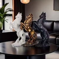 Ornement de cheval lévitant moderne, décoration créative de bureau d'entrée, ornement d'art abstrait en résine