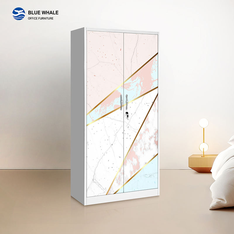 ตู้เสื้อผ้าบานสวิง