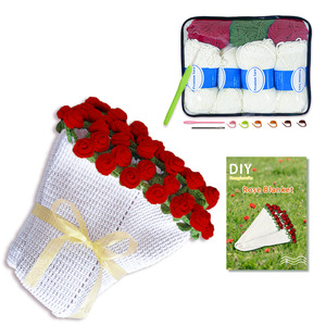 Ensemble de <span class=keywords><strong>couverture</strong></span> en <span class=keywords><strong>crochet</strong></span> avec bouquet de roses - Kit de bricolage pour débutants et avancés avec tous les fournitures, guide vidéo, cadeau idéal pour la décoration de la maison - Product Image 5