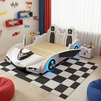 Lit enfant voiture de course blanc rembourré avec portes ciseaux, sièges baquet, roues intégrées et console en bois – Mobilier de chambre pour enfants