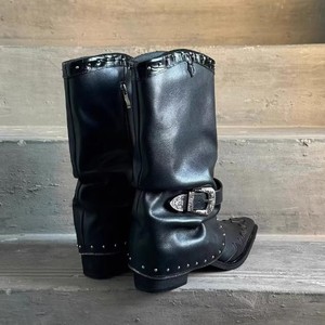 <span class=keywords><strong>Bottes</strong></span> courtes style punk en <span class=keywords><strong>cuir</strong></span> noir vente en gros automne hiver rivet avec <span class=keywords><strong>bottes</strong></span> pour pantalons bottines pour femmes à talons épais et bout pointu - Product Image 2