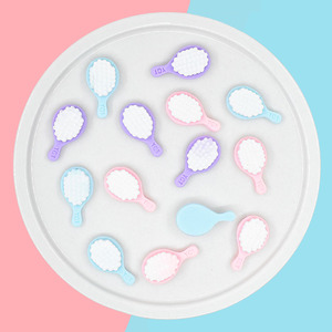 Preciosos Cabujones de Resina con Forma de Mini Peine para Manualidades, Decoración de Fundas de Teléfono, Accesorios en Miniatura para Casas de Muñecas - Product Image 3