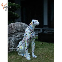 Sculpture animalière d'extérieur grandeur nature au design moderne en usine Statue de léopard en fibre de verre en résine personnalisée Statue décorative peinte en résine