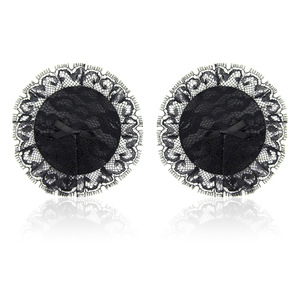 Couvre-tétons sexy en dentelle noire ronde avec paillettes, y compris des gouttelettes de sang, pour un effet séducteur supplémentaire et pour éviter les accidents. - Product Image 1