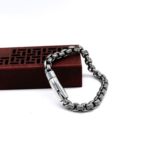Yunnique Trendy Geometric Motorcycle <b>Chain</b> Bracelet 8.0mm Retro Black <b>Titanium</b> Steel Unisex Jewelry Gift From Guangzhou - Product Image 3