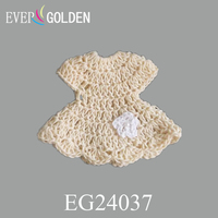 EG24037 6X5CM Mini robe colorée au crochet pour baby shower avec fleur pour mode Mini robe vêtements pour baptême