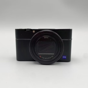Cámara Digital <span class=keywords><strong>Sony</strong></span> <span class=keywords><strong>RX100</strong></span> VI Usada, Casi Nueva, Zoom Óptico de 24-200 mm, 20 MP, Video 4K HDR, Pantalla Táctil, AF de 25 Puntos, ISO, 1 Año de Garantía - Product Image 1