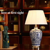 Lampes de table en céramique moderne LED en porcelaine bleue et blanche chinoise pour la maison, le salon, la chambre à coucher